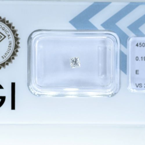 Diament na pierścionek zaręczynowy 0,19ct VS2 E IGI