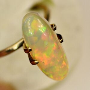 Etiopski opal 3,9 ct na pierścionek