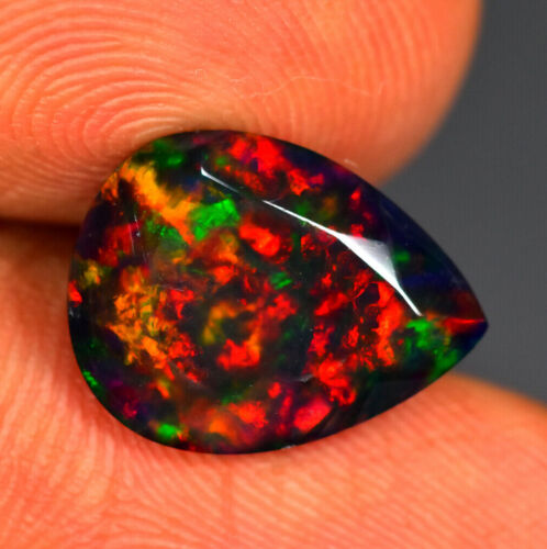 Etiopski opal czarny 3,02 ct na pierścionek