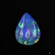 Etiopski opal 1,55 ct kaboszon na pierścionek