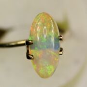 Etiopski opal 2,26 ct kaboszon na pierścionek