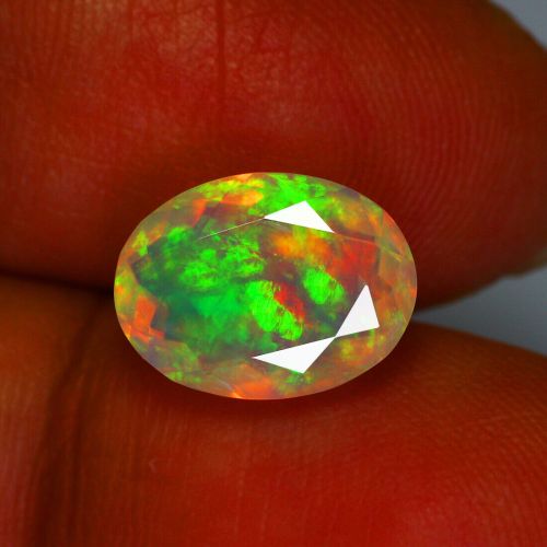 Etiopski opal 2,23ct na okolicznościowy pierścionek