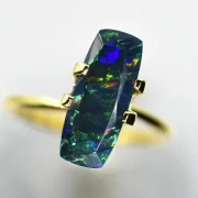 Opal czarny etiopski 2,72ct na pierścionek