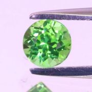 Demantoid granat rzadki kamień szlachetny na pierścionek