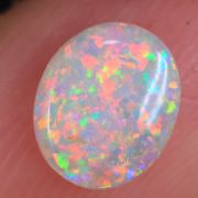 Australijski opal 0,33ct na okolicznościowy pierścionek