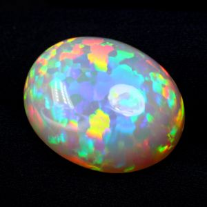 Etiopski opal 26,75ct kaboszon z certyfikatem GIA