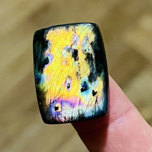 Labradoryt kaboszon kamień ozdobny na wisiorek