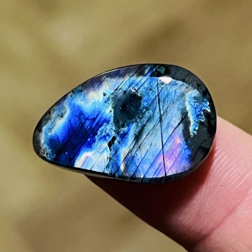 Labradoryt kaboszon kamień ozdobny na wisiorek