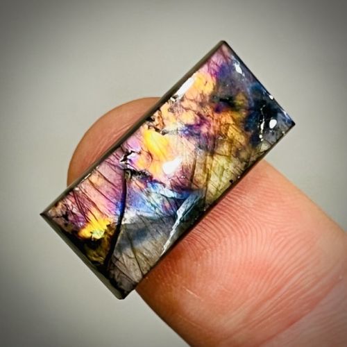 Labradoryt kaboszon kamień ozdobny na wisiorek