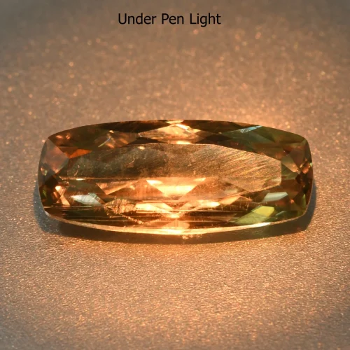 Zultanit kamień szlachetny na pierścionek 13.8 x 5.7 mm