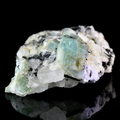 Akwamaryn z turmalinem minerał okaz kolekcjonerski