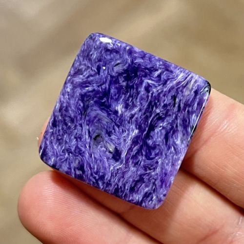 Czaroit kaboszon kamień do oprawy 32×30 mm