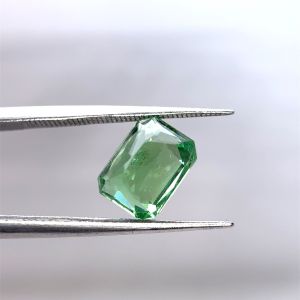 Tsavoryt kamień szlachetny na pierścionek 8×6.2mm IGI